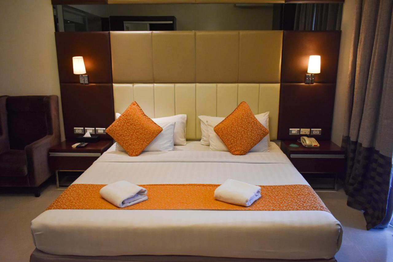 Mg Grand Hotel 奥隆阿波 外观 照片