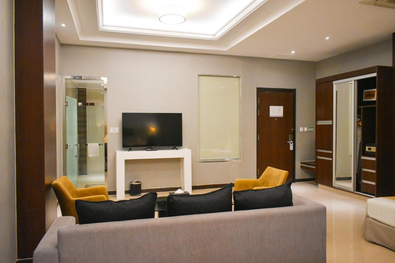 Mg Grand Hotel 奥隆阿波 外观 照片