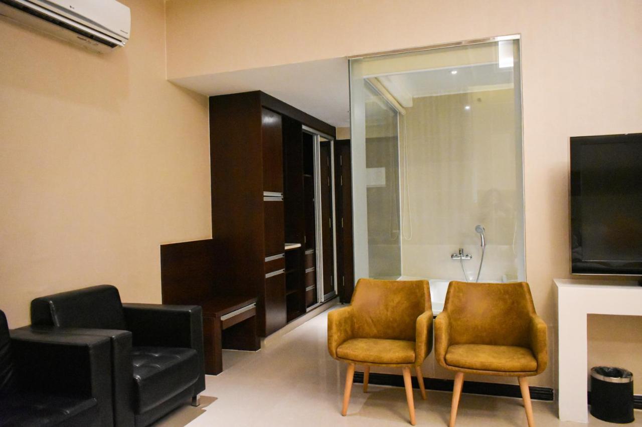 Mg Grand Hotel 奥隆阿波 外观 照片