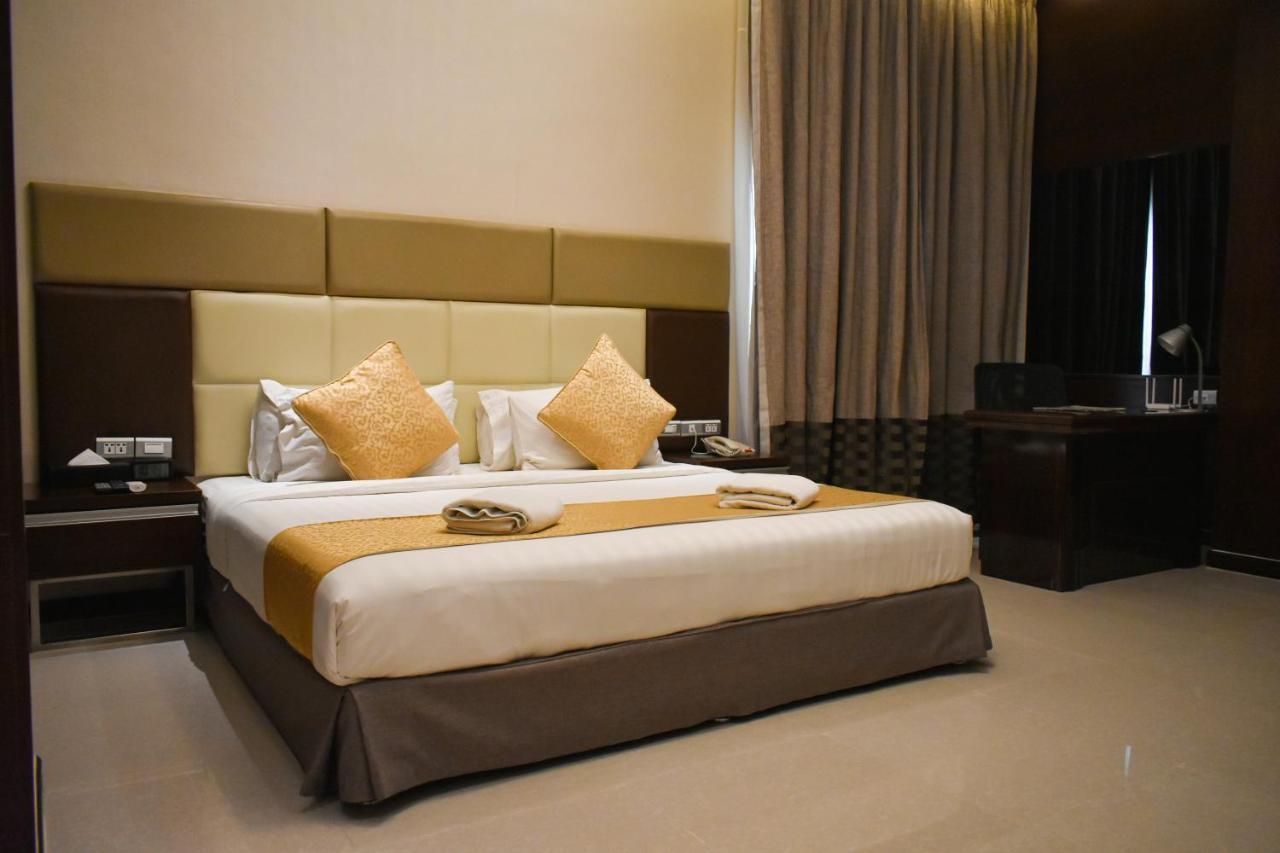 Mg Grand Hotel 奥隆阿波 外观 照片