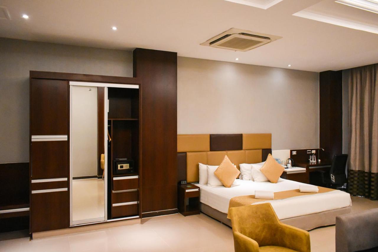 Mg Grand Hotel 奥隆阿波 外观 照片